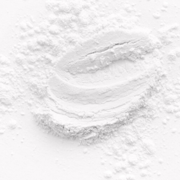 Ciate London Extraordinary Translucent Setting Powder - Picture 9 of 9